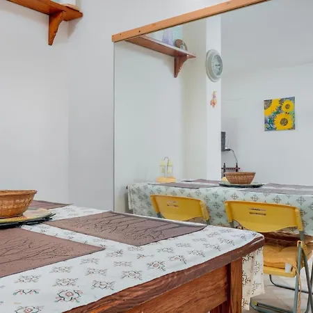 Foyer Mabel * אולביה